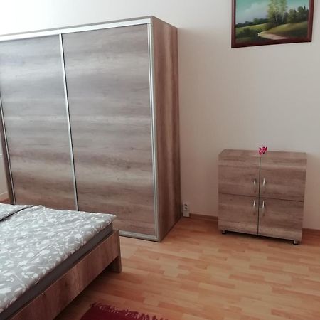 Apartman Lux Prešov Esterno foto