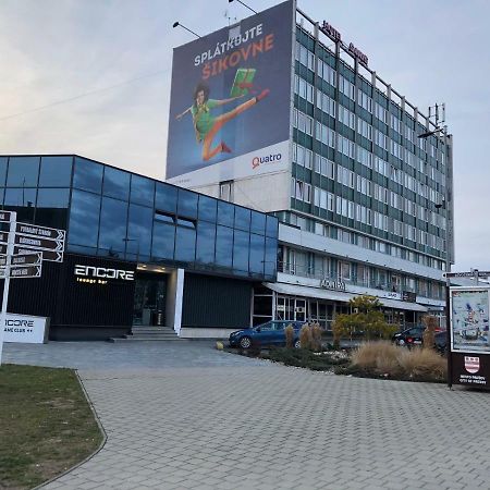 Apartman Lux Prešov Esterno foto