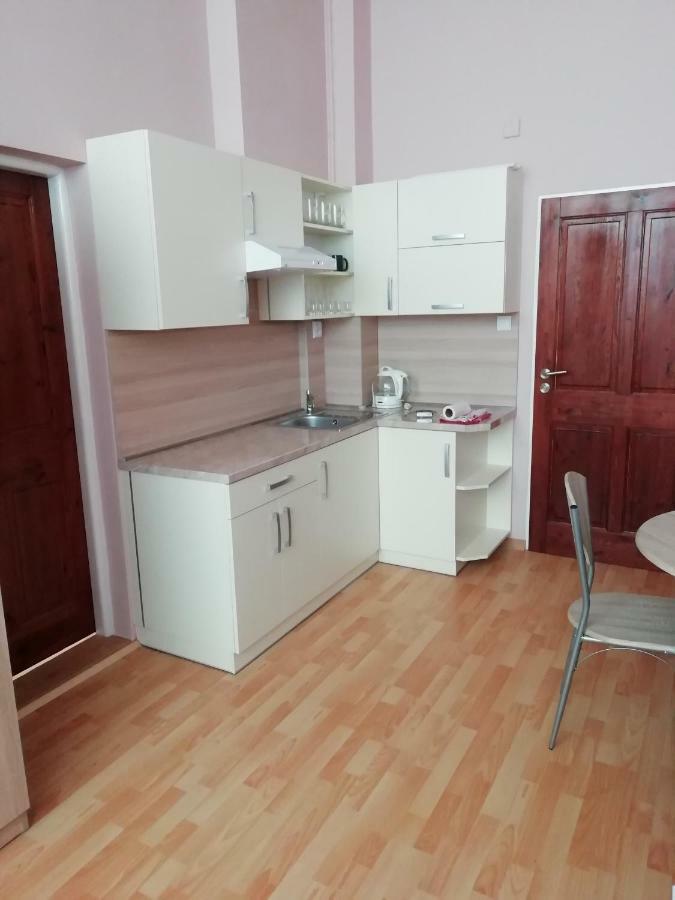 Apartman Lux Prešov Esterno foto