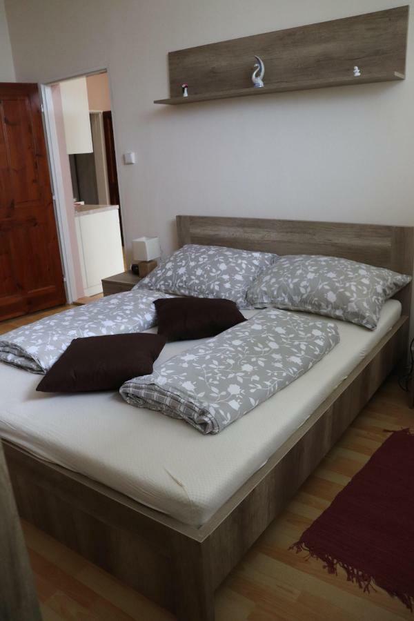 Apartman Lux Prešov Esterno foto