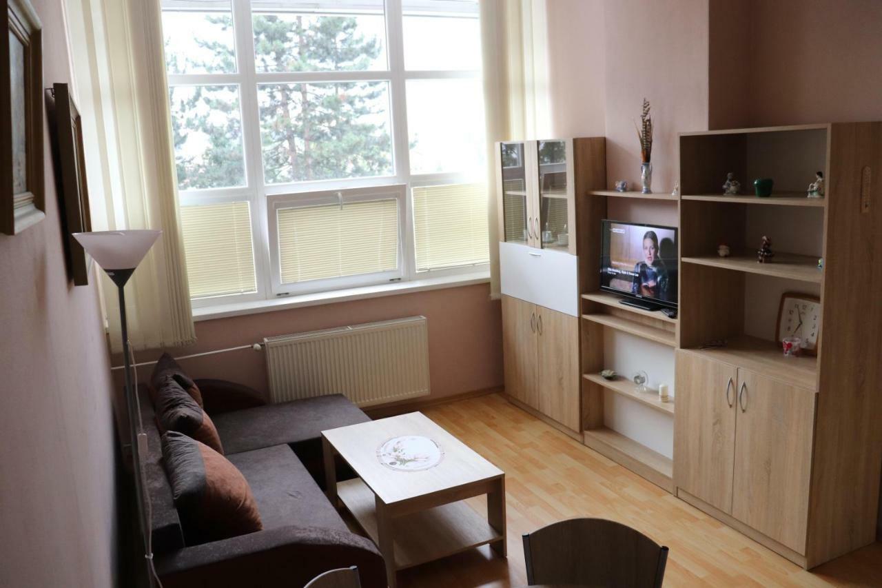 Apartman Lux Prešov Esterno foto