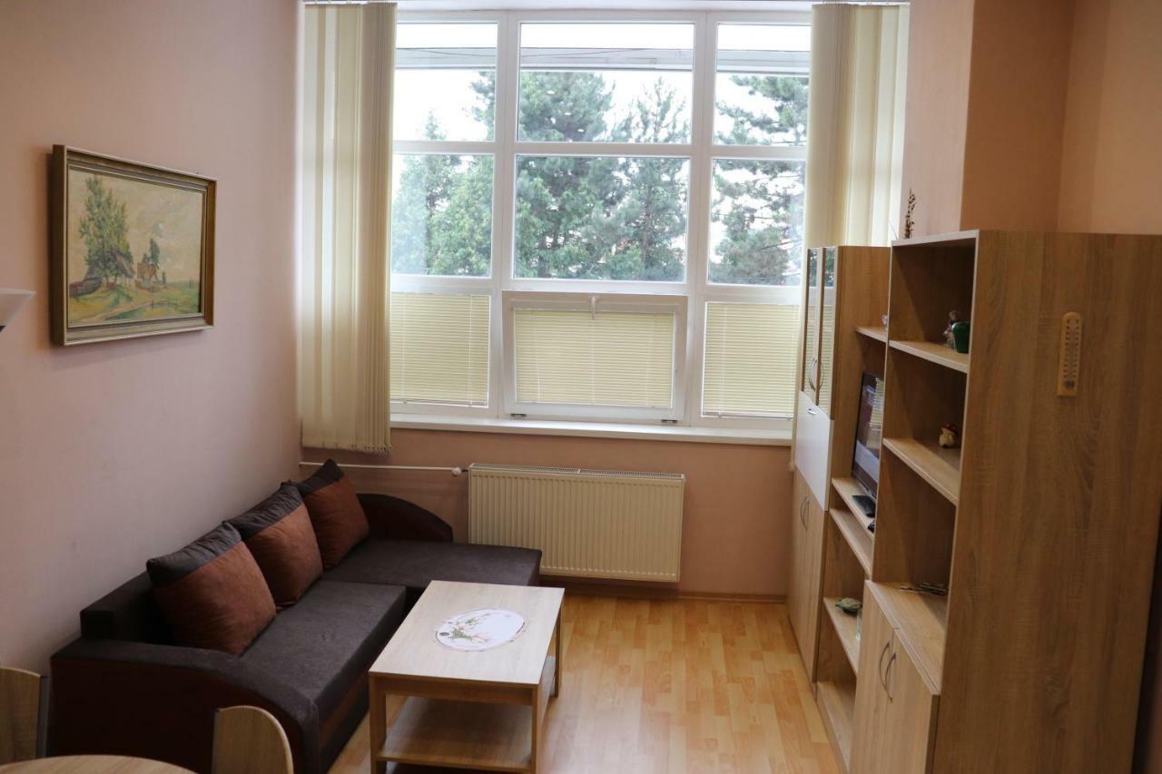 Apartman Lux Prešov Esterno foto